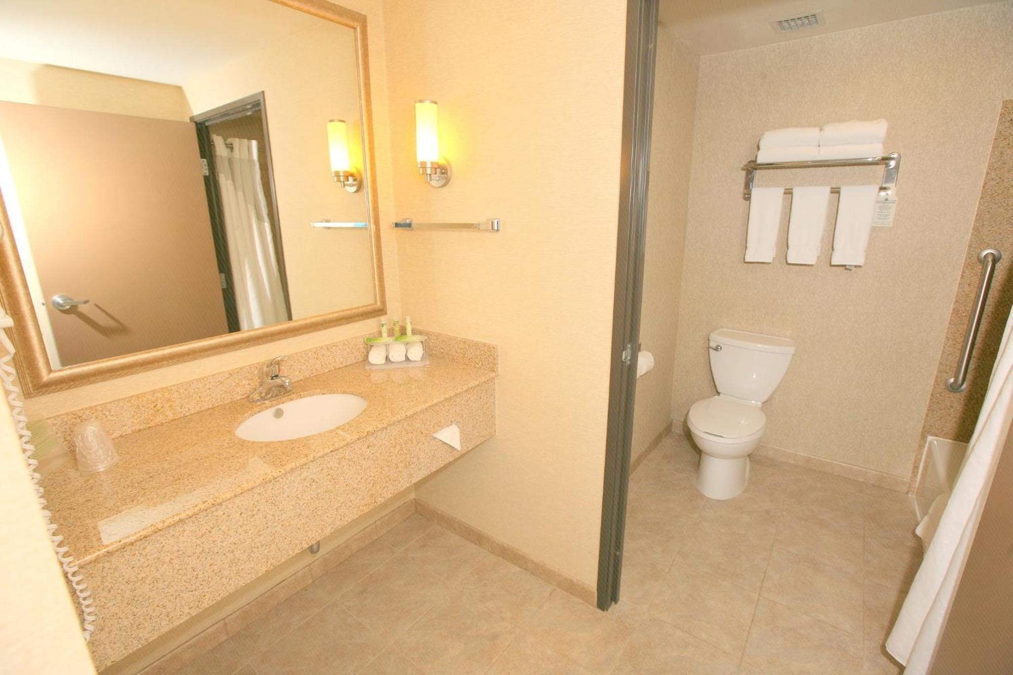 Holiday Inn Express San Diego South - Chula Vista By Ihg Exterior foto